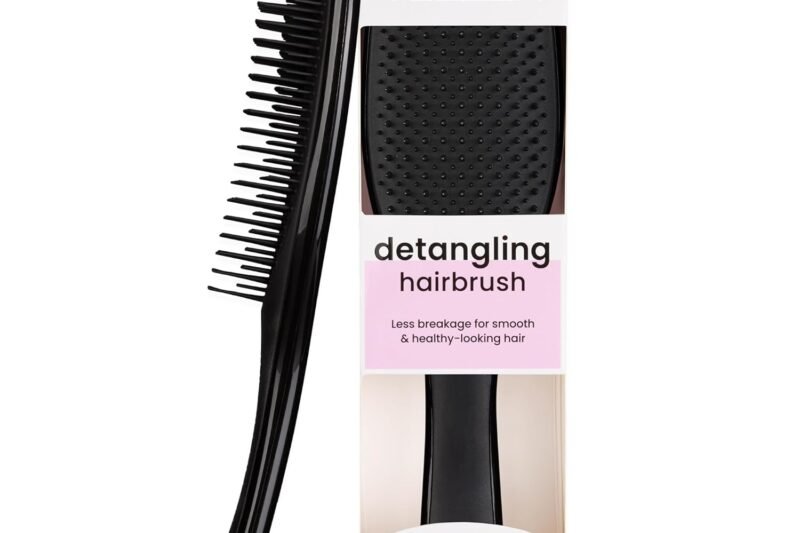 Tangle Teezer Ultimate Detangler Midnight Black Hair Brush for Wet and Dry Hair, Ergonomic Handle, Painless Detangling, Ideal for Conditioner Distribution, Eco-Friendly